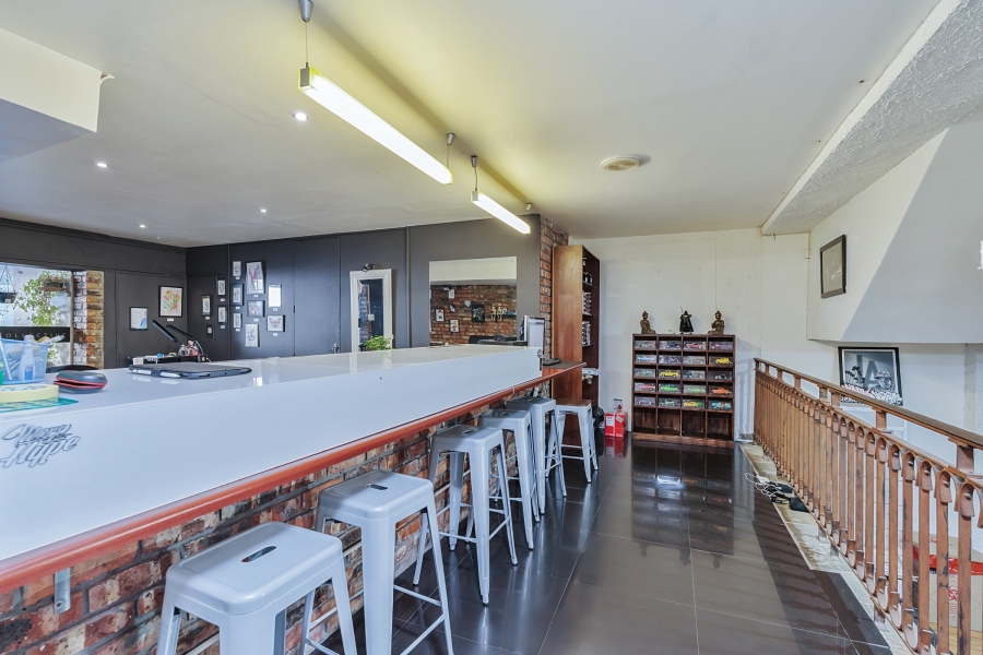 5 Bedroom Property for Sale in Oranjezicht Western Cape